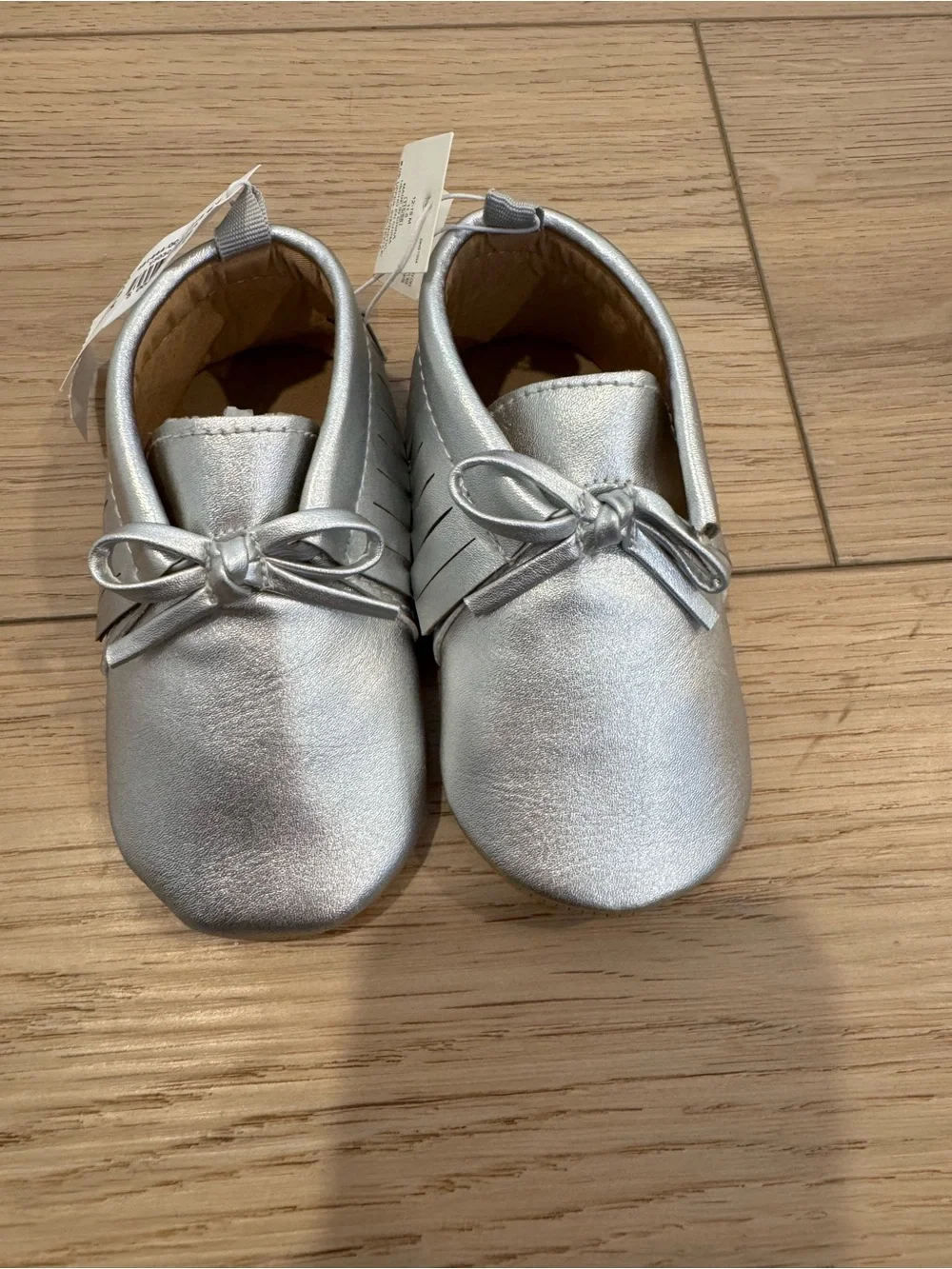 Old Navy Silver Toddler Moccasins with Bow